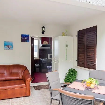 Giovani Apartment